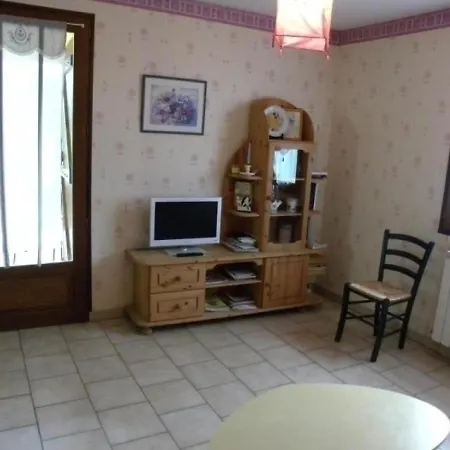 Saint-jean-le-comtal, 2 Pieces, 2 Personnes - Fr-1-483-264 *