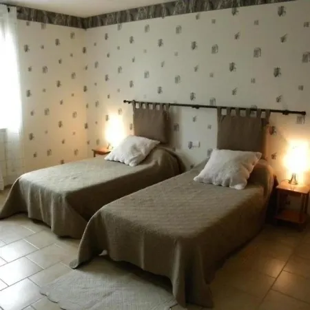 Saint-jean-le-comtal, 2 Pieces, 2 Personnes - Fr-1-483-264 Feriehus
