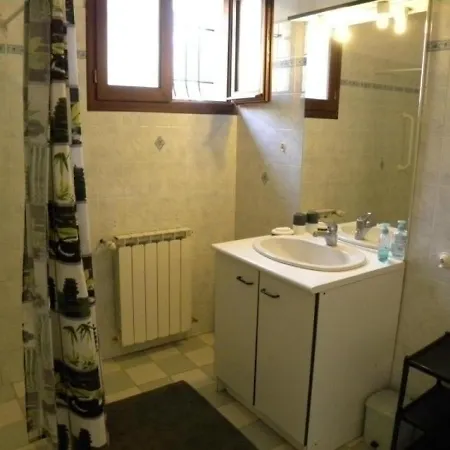 Saint-jean-le-comtal, 2 Pieces, 2 Personnes - Fr-1-483-264 Feriehus Saint-Jean-le-Comtal